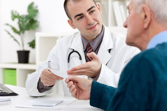 Indo ao médico devido à alta patológica em homens